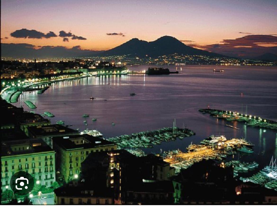 Napoli Sunny Charme Lägenhet Exteriör bild
